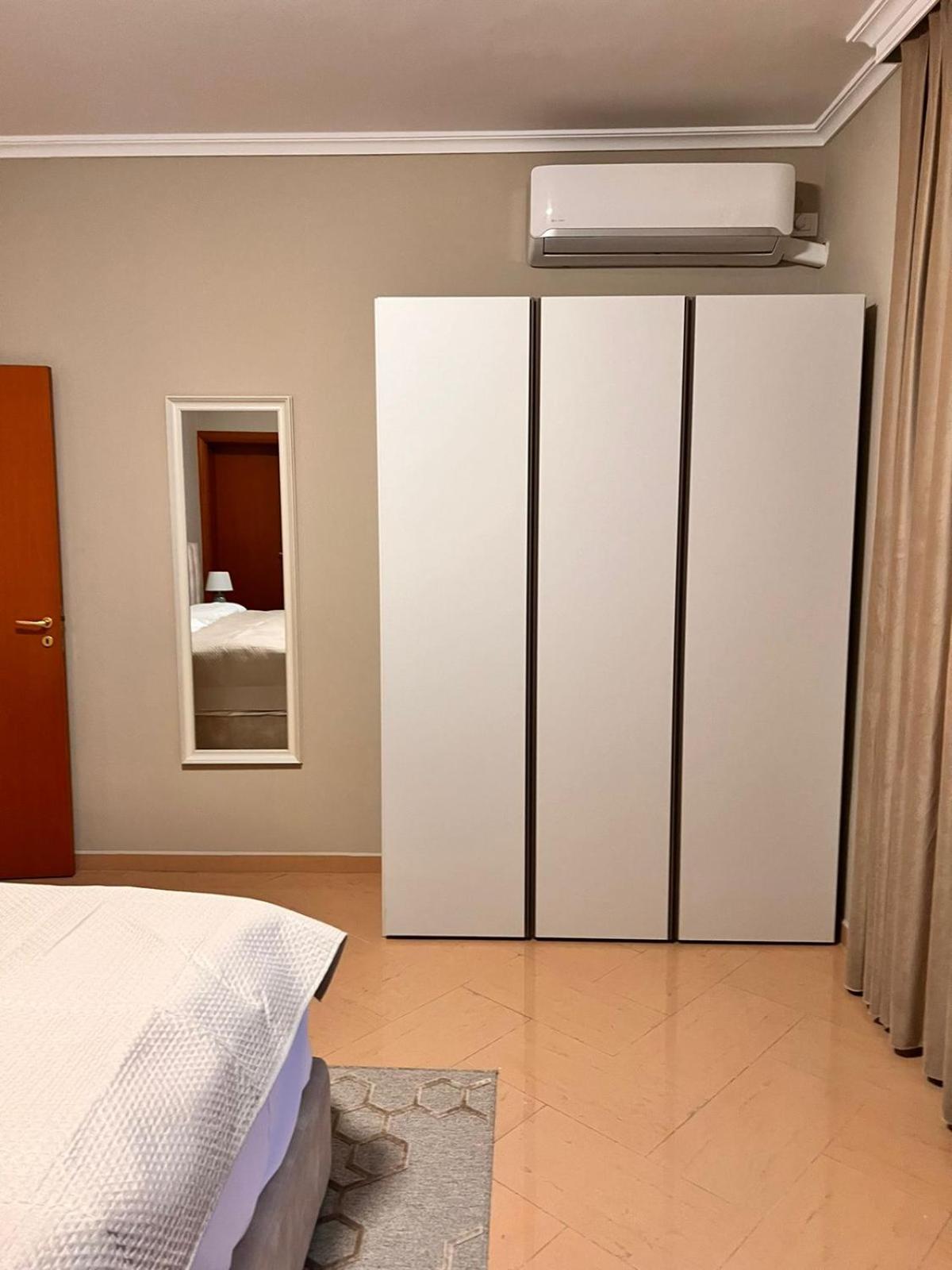 Villa Chaplin Tirana Bagian luar foto