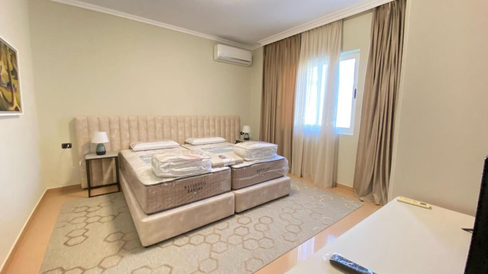 Villa Chaplin Tirana Bagian luar foto