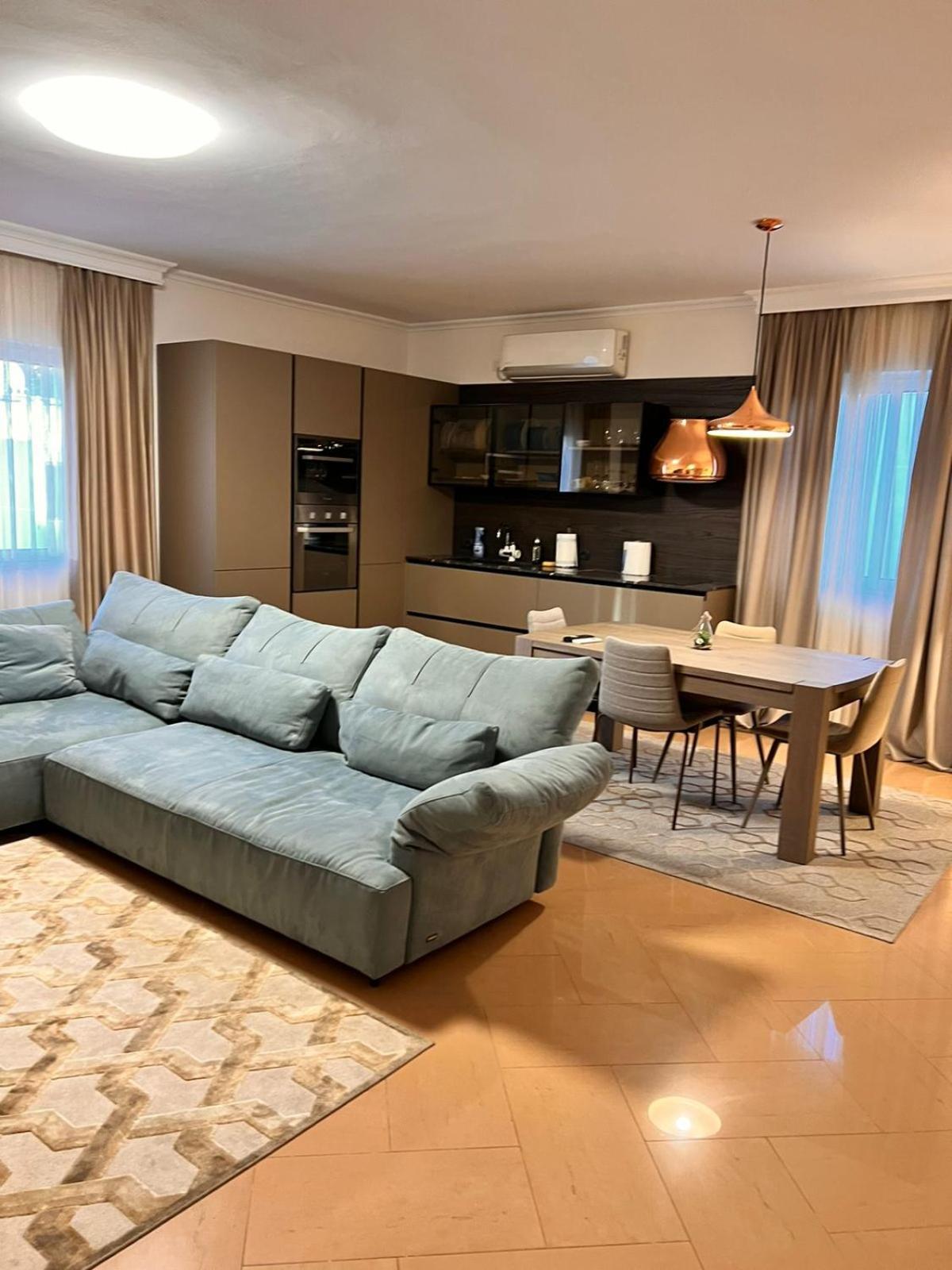 Villa Chaplin Tirana Bagian luar foto