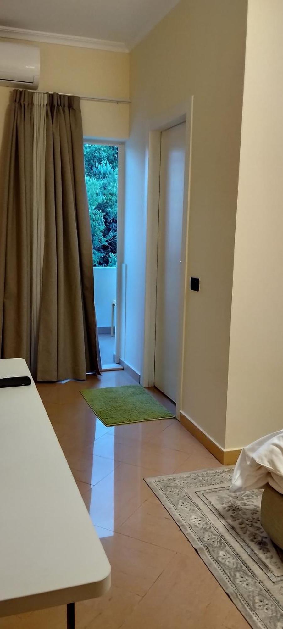 Villa Chaplin Tirana Bagian luar foto